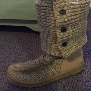 Knit caramel uggs